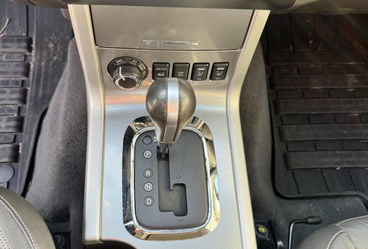 Nissan Navara Double Cabine 3.0 V6 DCI 231 BVA - Full options - couvre benne