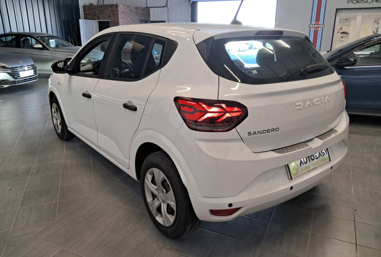 Dacia Sandero  III (BJI) 1.0 SCe 65 Essential -24 - 1 ère main  - suivi entretien - parfait état - 