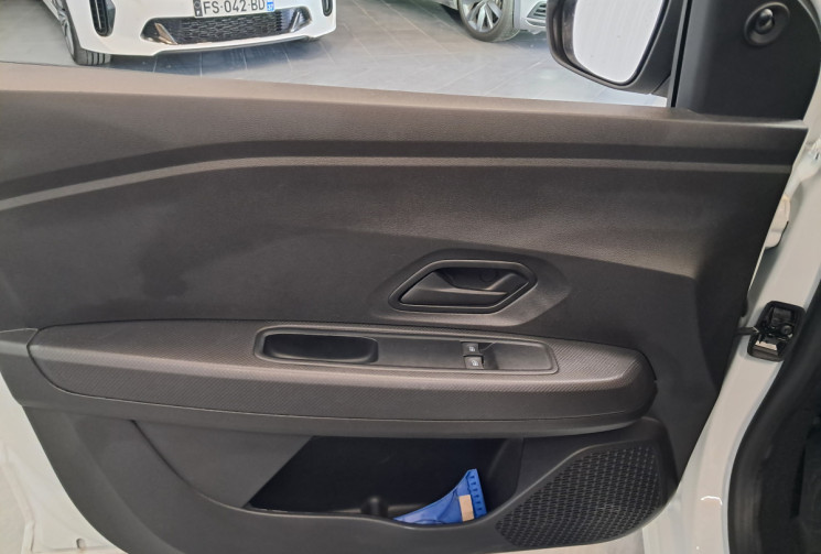 Dacia Sandero  III (BJI) 1.0 SCe 65 Essential -24 - 1 ère main  - suivi entretien - parfait état - 