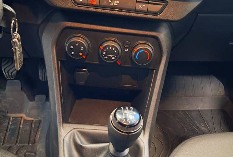 Dacia Sandero  III (BJI) 1.0 SCe 65 Essential -24 - 1 ère main  - suivi entretien - parfait état - 