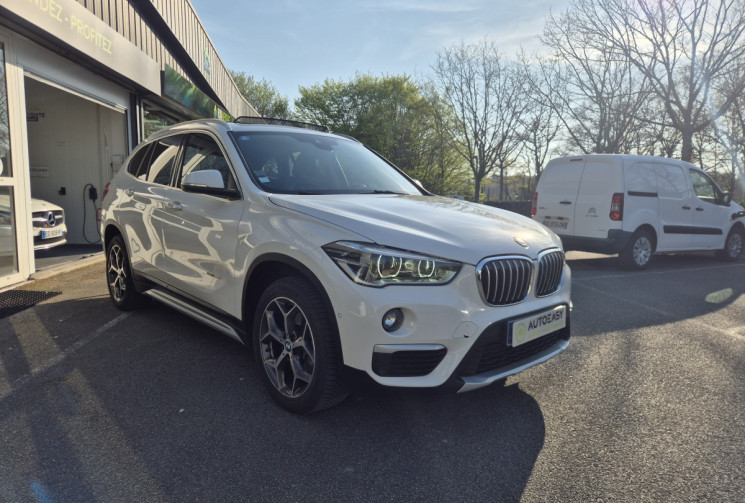BMW X1 20i 192ch Sdrive Xline Toit ouvrant panoramique / Attelage