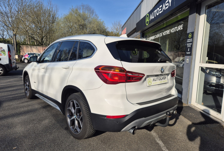 BMW X1 20i 192ch Sdrive Xline Toit ouvrant panoramique / Attelage