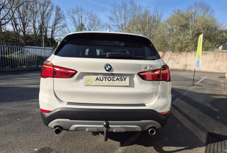 BMW X1 20i 192ch Sdrive Xline Toit ouvrant panoramique / Attelage