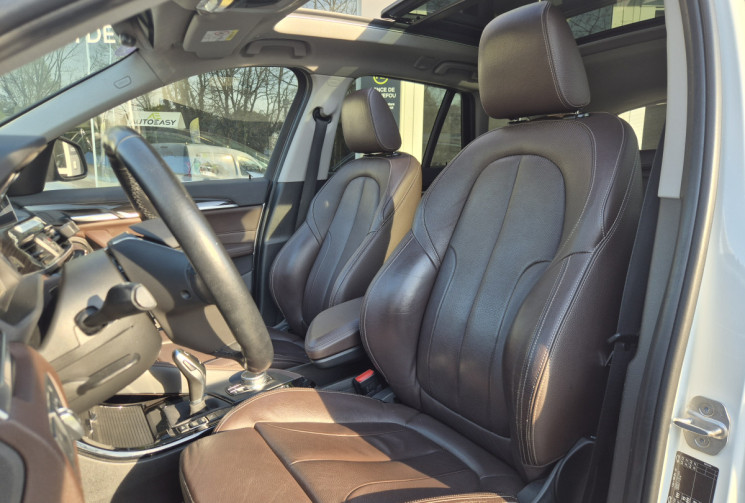 BMW X1 20i 192ch Sdrive Xline Toit ouvrant panoramique / Attelage
