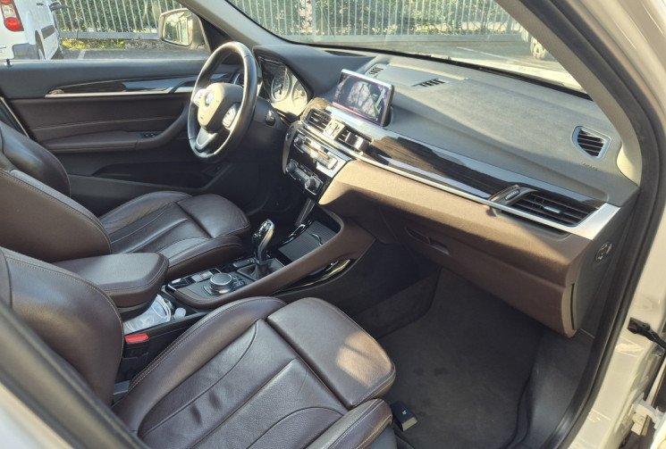 BMW X1 20i 192ch Sdrive Xline Toit ouvrant panoramique / Attelage