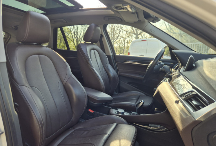 BMW X1 20i 192ch Sdrive Xline Toit ouvrant panoramique / Attelage