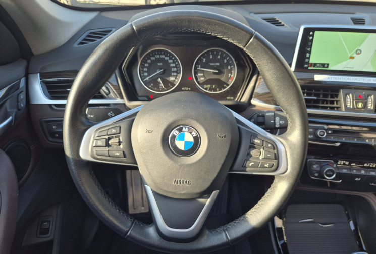 BMW X1 20i 192ch Sdrive Xline Toit ouvrant panoramique / Attelage