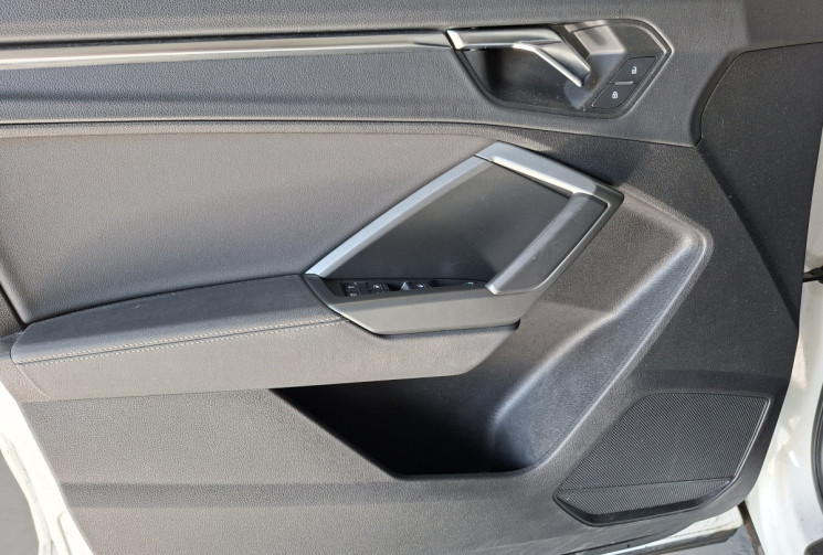 Audi Q3 Série 2 35 2.0 TDI 16V S LINE Tronic7 150 cv