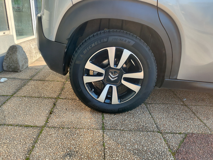 Citroën C3 Aircross 110 SS BVM6 Shine / DITRI OK / SUIVI CITROEN