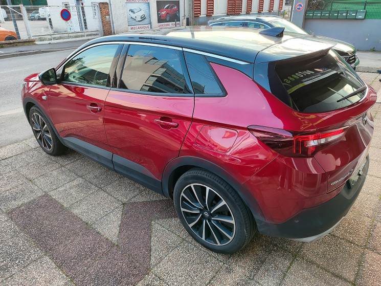 Opel Grandland X 1.6 i 300 PHEV 4x4 EAT8 200 cv / Ultimate 