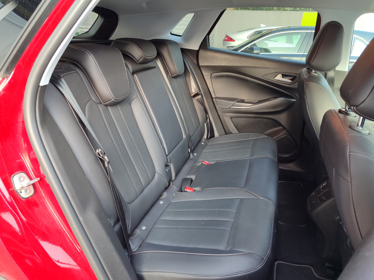 Opel Grandland X 1.6 i 300 PHEV 4x4 EAT8 200 cv / Ultimate 