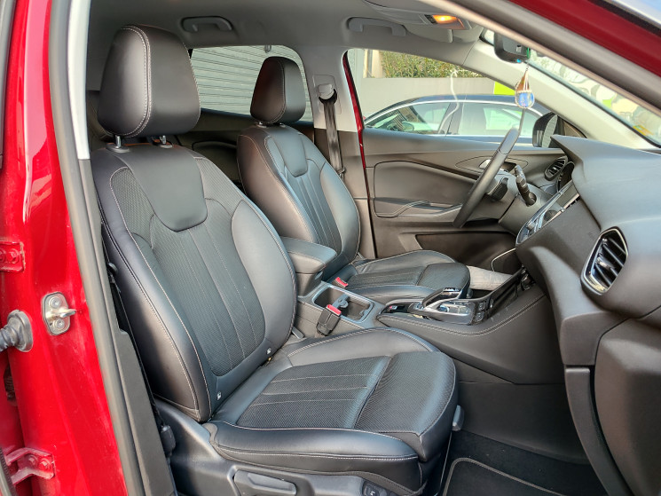 Opel Grandland X 1.6 i 300 PHEV 4x4 EAT8 200 cv / Ultimate 