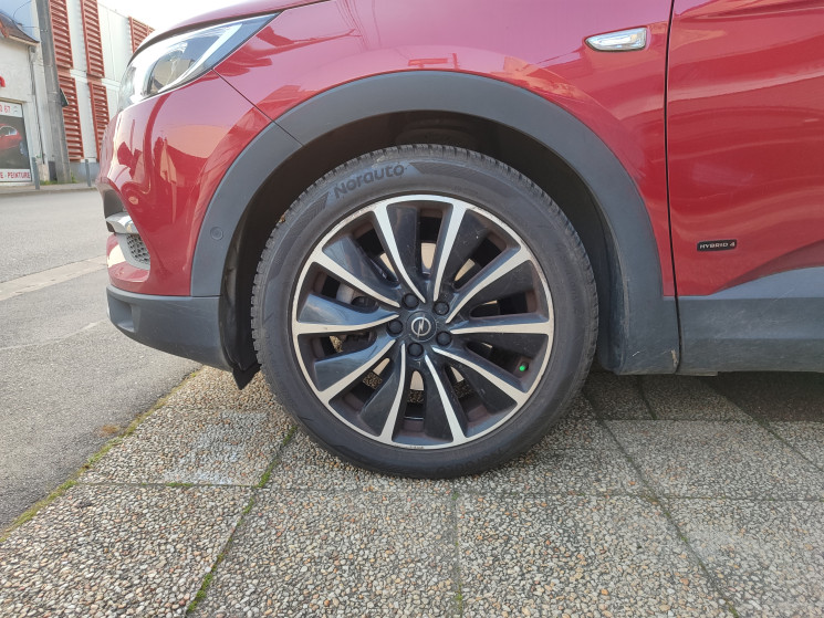 Opel Grandland X 1.6 i 300 PHEV 4x4 EAT8 200 cv / Ultimate 