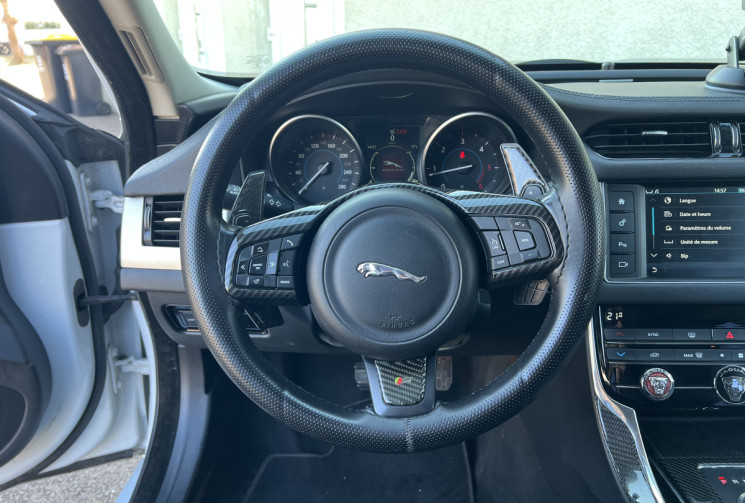 Jaguar XF 2.0 D 16V 180 cv Boîte auto