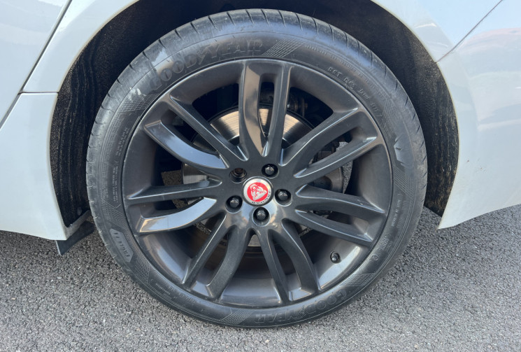 Jaguar XF 2.0 D 16V 180 cv Boîte auto