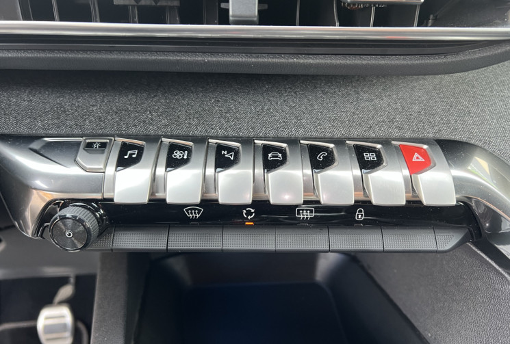 Peugeot 3008 1.2 i S&S 130 cv BVM6 GT LINE