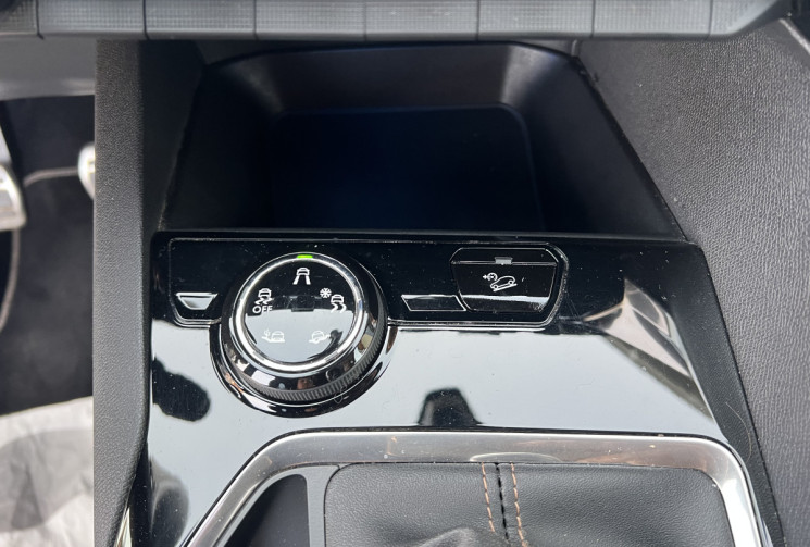 Peugeot 3008 1.2 i S&S 130 cv BVM6 GT LINE