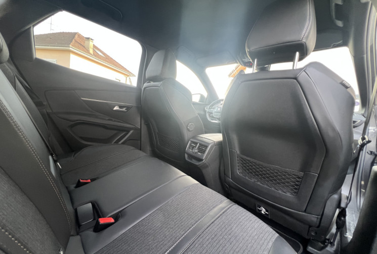 Peugeot 3008 1.2 i S&S 130 cv BVM6 GT LINE