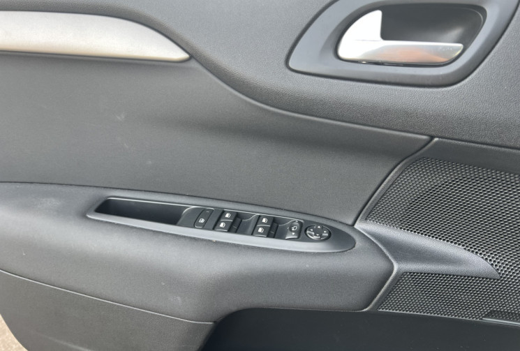 Citroën C4 II (B7) 1.2 i 110 cv BVM5