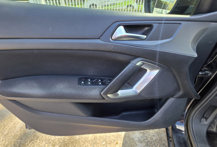 Peugeot 308  e hdi 115CV allure