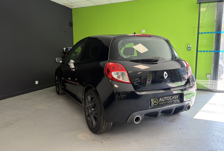 Renault Clio III RS 2.0 16V 197 CH WORLD SERIES