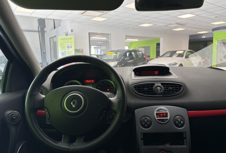 Renault Clio III RS 2.0 16V 197 CH WORLD SERIES