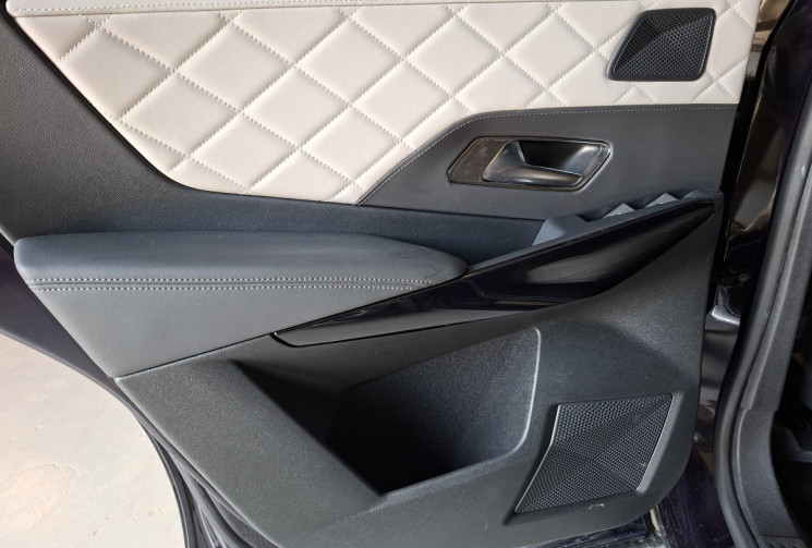 DS DS 7 Crossback  E-tense 300 ETA8 Plug in Hybrid 4X4 RIVOLI