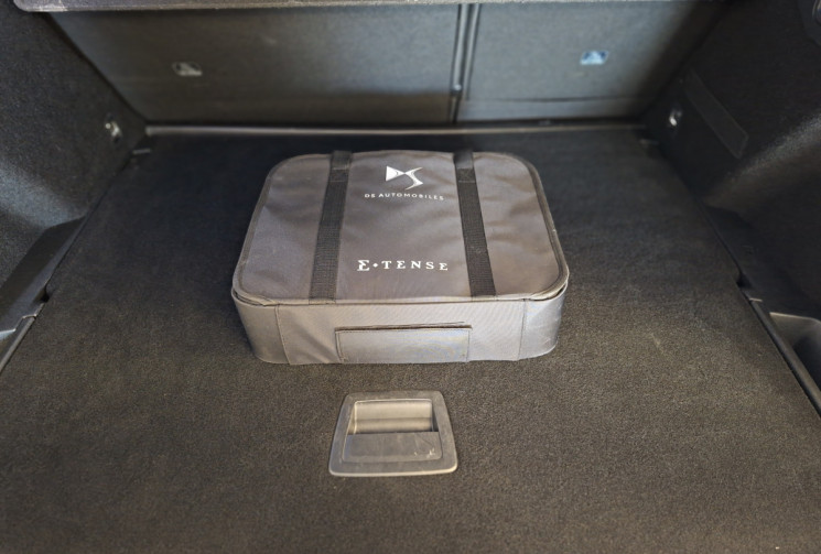 DS DS 7 Crossback  E-tense 300 ETA8 Plug in Hybrid 4X4 RIVOLI