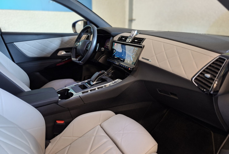 DS DS 7 Crossback  E-tense 300 ETA8 Plug in Hybrid 4X4 RIVOLI