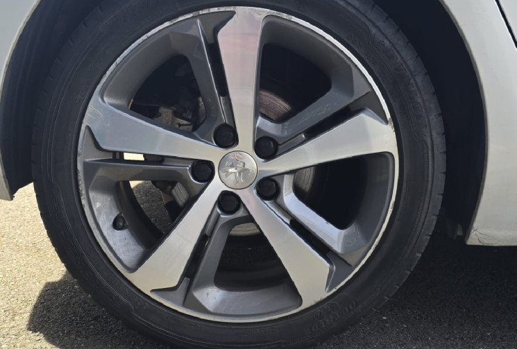 Peugeot 308 1.2 PURETECH 110 S&S STYLE