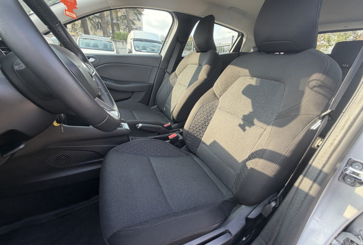 Renault Clio V / 1.6 E-TECH / 140 CH / BUSINESS