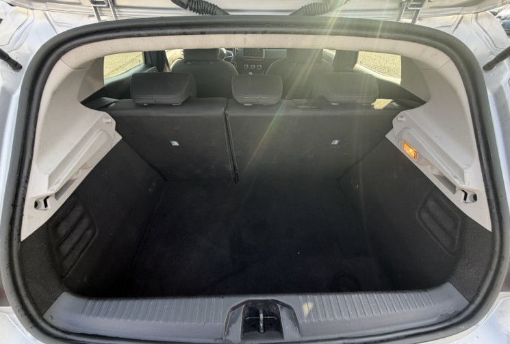 Renault Clio V / 1.6 E-TECH / 140 CH / BUSINESS