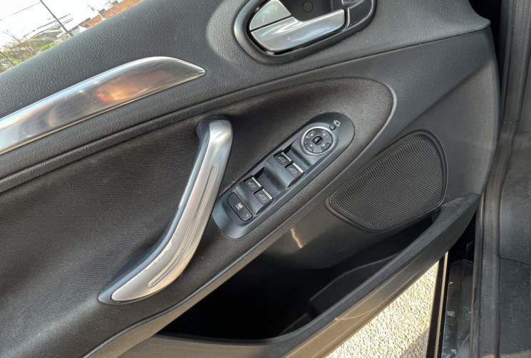 Ford S-MAX I 2.0 TDCi 16V 140cv