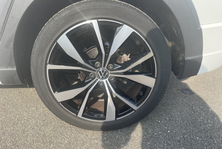 Volkswagen Taigo  1.5 TSI DSG7 R-LINE 150 / 1ERE MAIN /  GARANTIE CONSTRUCTEUR