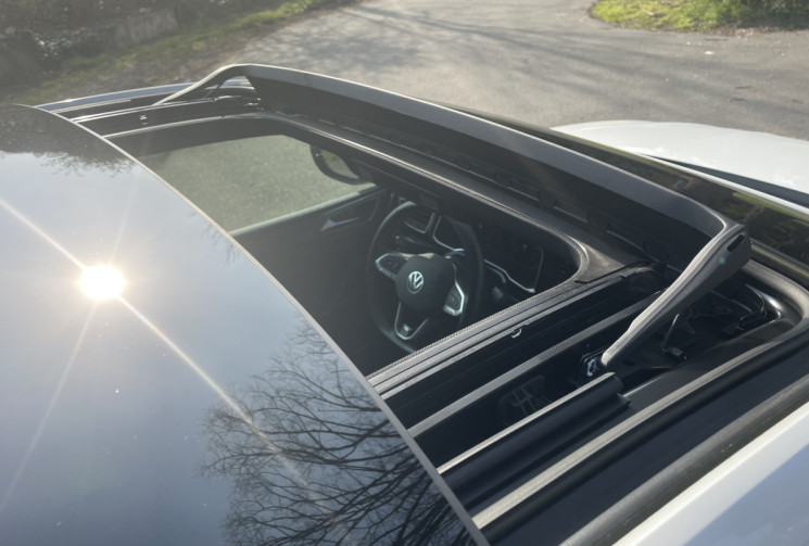 Volkswagen Taigo  1.5 TSI DSG7 R-LINE 150 / 1ERE MAIN /  GARANTIE CONSTRUCTEUR