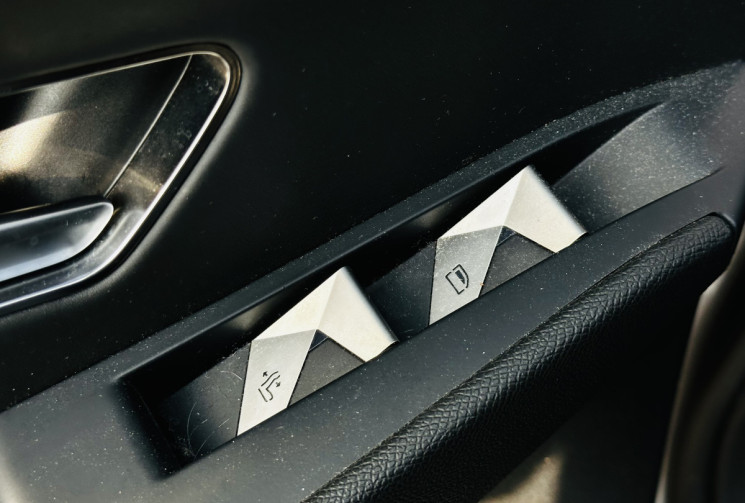 DS DS 7 2.0 BlueHDI 180ch Rivoli Full Option / Attelage