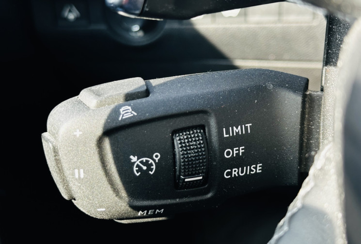 DS DS 7 2.0 BlueHDI 180ch Rivoli Full Option / Attelage