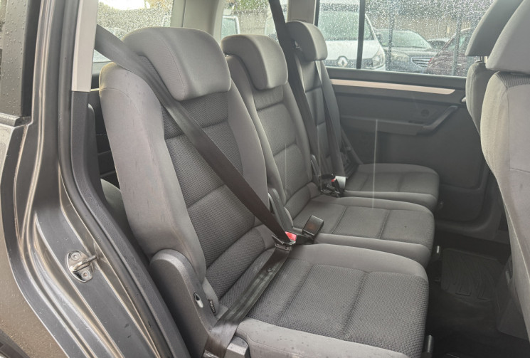 Volkswagen Touran 1.6 TDI / 105 CH / TRENDLINE / DISTRIB OK MARS 26 