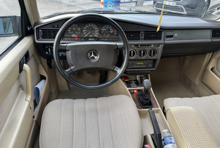 Mercedes 190 E 2.6i L6 166cv - 5 vitesses - suivi complet Mercedes