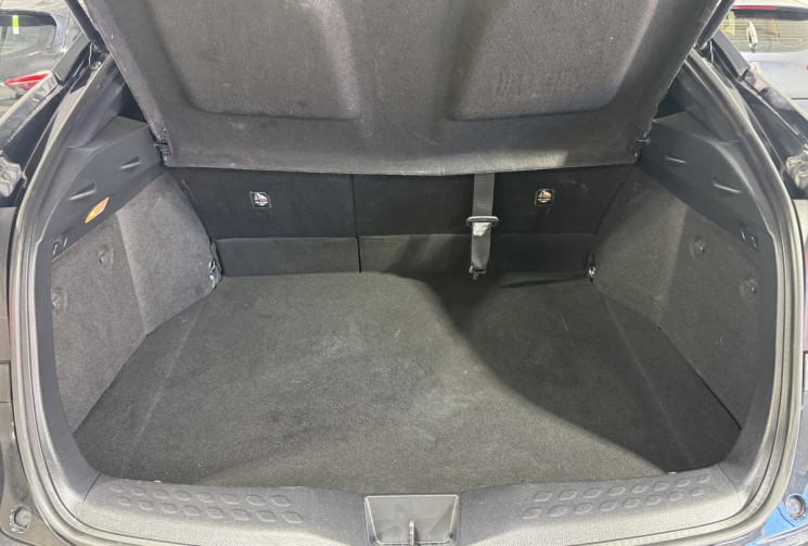 Toyota C-HR Toyota 1.8 VVT-i 122 HSD Hybrid 2WD CVT – 99 ch // Boîte automatique // Excellent état