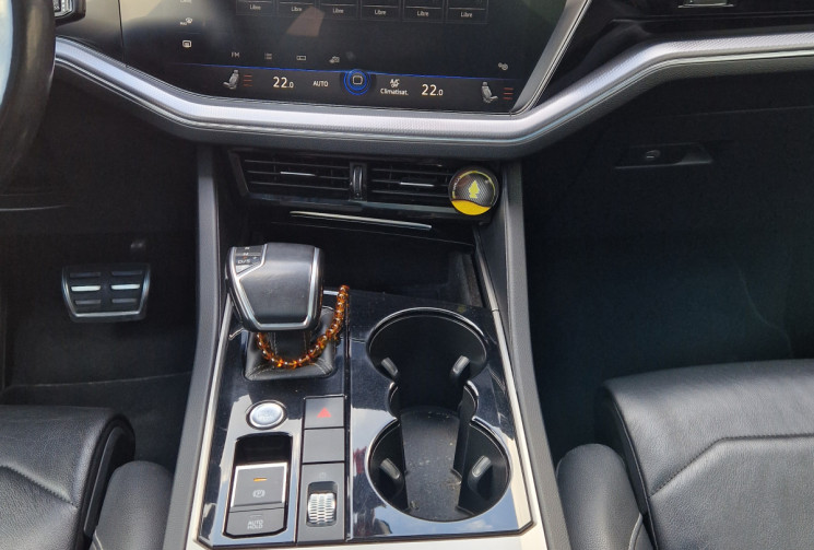 Volkswagen Touareg III 3.0 TDi V6 24V DPF Blue motion Tiptronic 286 cv Boîte auto