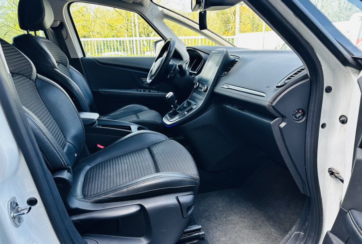 Renault Scénic 1.5 dCi 110ch 