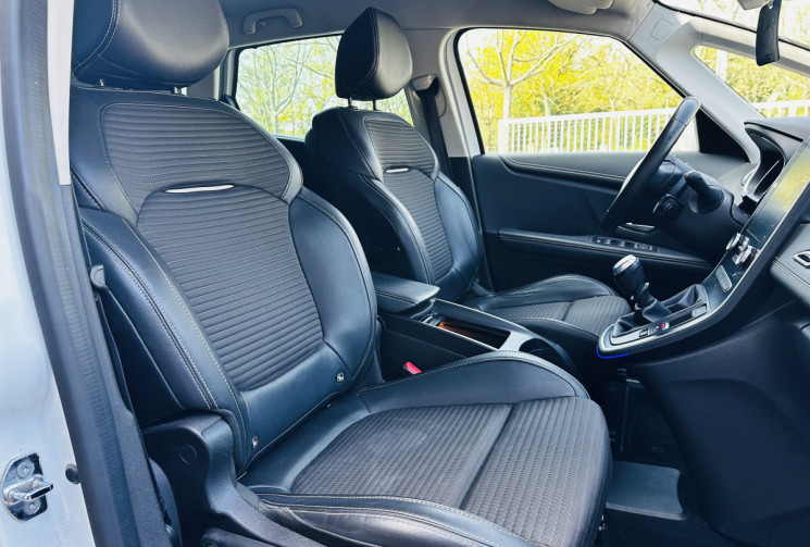 Renault Scénic 1.5 dCi 110ch 