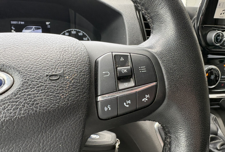 Ford Tourneo Custom 310 L2H1 2.0 TDCi 130 ch Titanium 8 places + équipement Van aménagé 