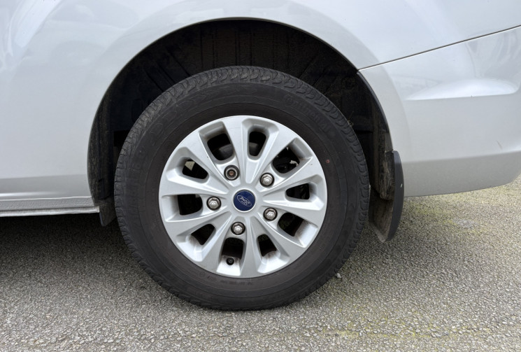 Ford Tourneo Custom 310 L2H1 2.0 TDCi 130 ch Titanium 8 places + équipement Van aménagé 