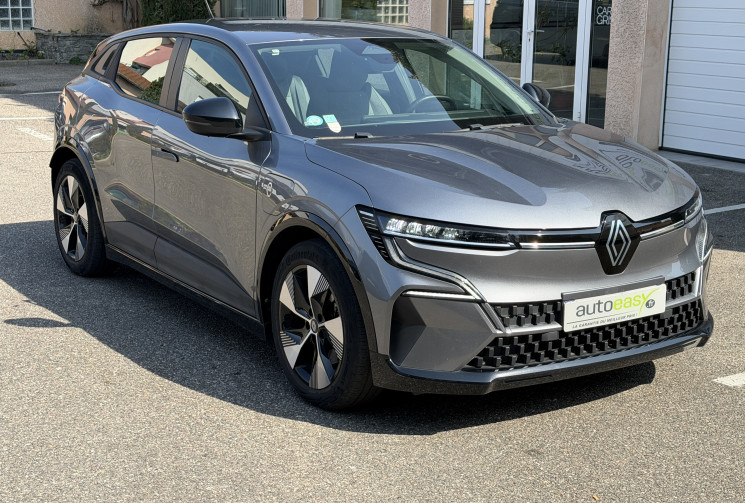 Renault Megane E-Tech EV60 220 ch Equilibre optimum charge / Suivi Renault / 1ère main / SOH 95.8%
