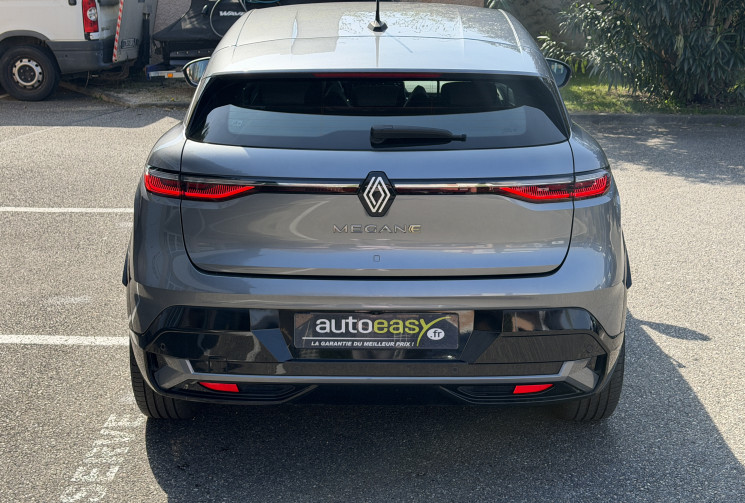 Renault Megane E-Tech EV60 220 ch Equilibre optimum charge / Suivi Renault / 1ère main / SOH 95.8%