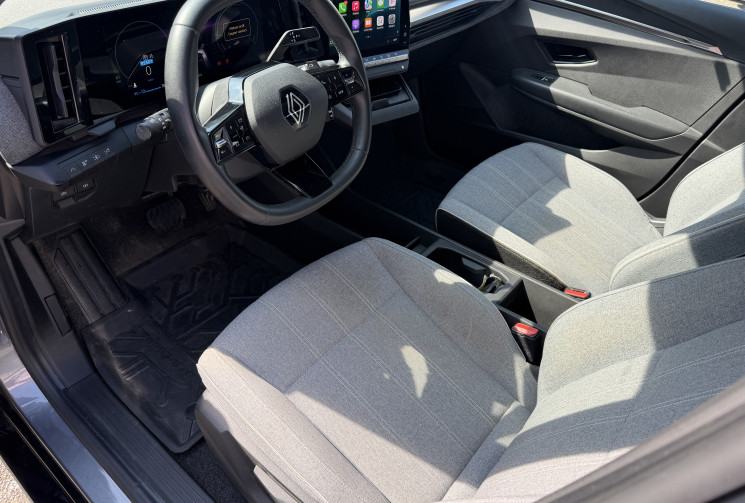 Renault Megane E-Tech EV60 220 ch Equilibre optimum charge / Suivi Renault / 1ère main / SOH 95.8%