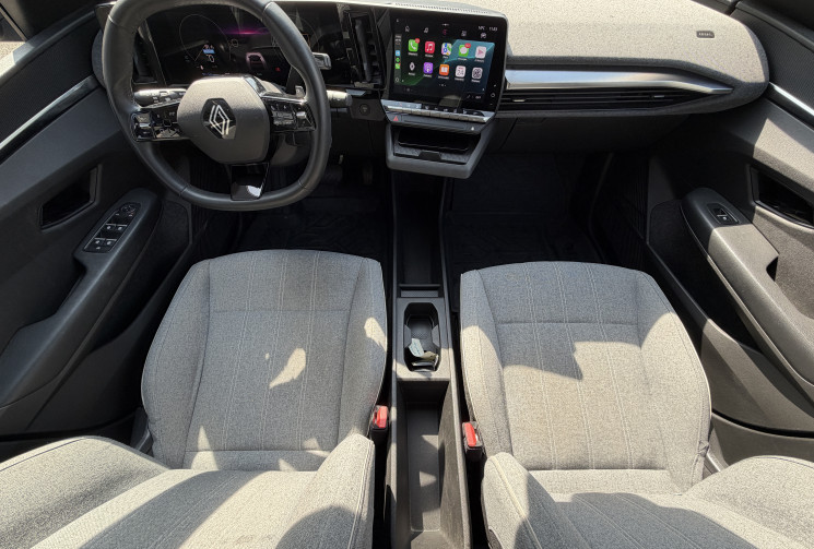 Renault Megane E-Tech EV60 220 ch Equilibre optimum charge / Suivi Renault / 1ère main / SOH 95.8%