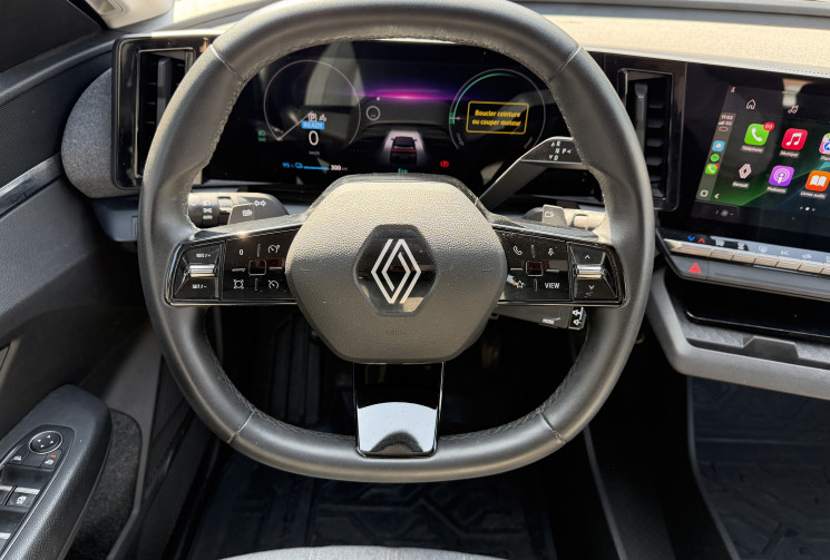 Renault Megane E-Tech EV60 220 ch Equilibre optimum charge / Suivi Renault / 1ère main / SOH 95.8%